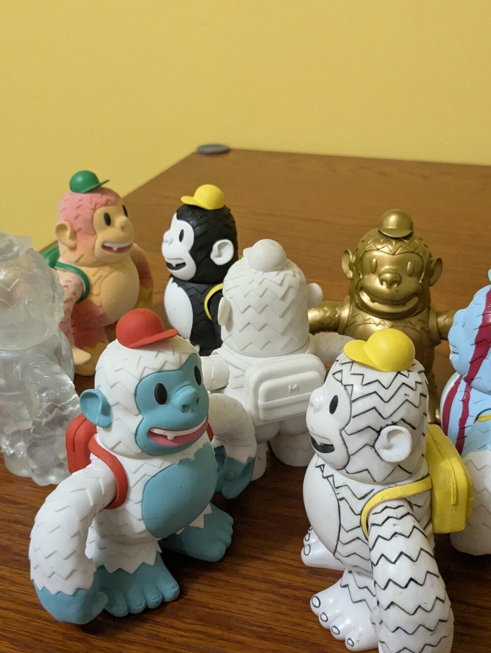 Authentic Mailchimp Bundle 8 Chimps! OMG look!!! 😃👀♥️ltd. Edition Collectibles